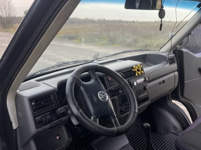 Синий Фольксваген Transporter, объемом двигателя 0 л и пробегом 377 тыс. км за 5250 $, фото 4 на Automoto.ua