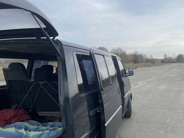 Синий Фольксваген Transporter, объемом двигателя 0 л и пробегом 377 тыс. км за 5250 $, фото 1 на Automoto.ua