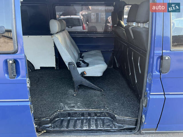 Синий Фольксваген Transporter, объемом двигателя 2.46 л и пробегом 700 тыс. км за 5300 $, фото 9 на Automoto.ua