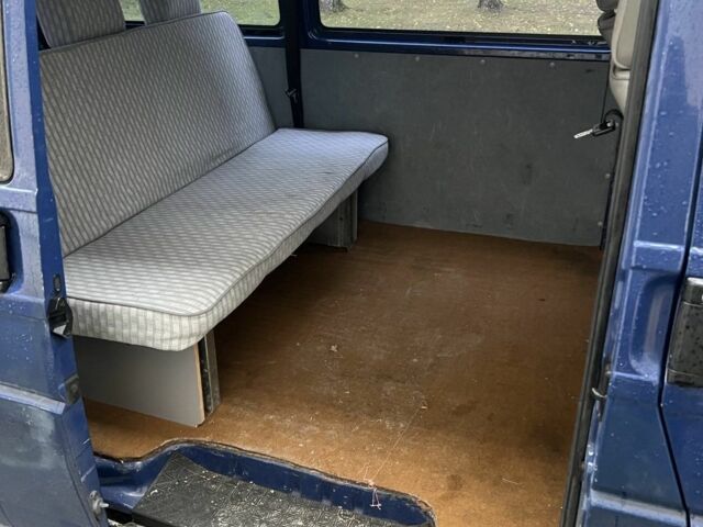 Синий Фольксваген Transporter, объемом двигателя 2 л и пробегом 400 тыс. км за 3200 $, фото 3 на Automoto.ua