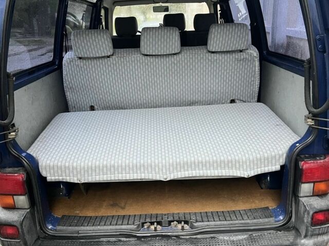 Синий Фольксваген Transporter, объемом двигателя 2 л и пробегом 400 тыс. км за 3200 $, фото 4 на Automoto.ua