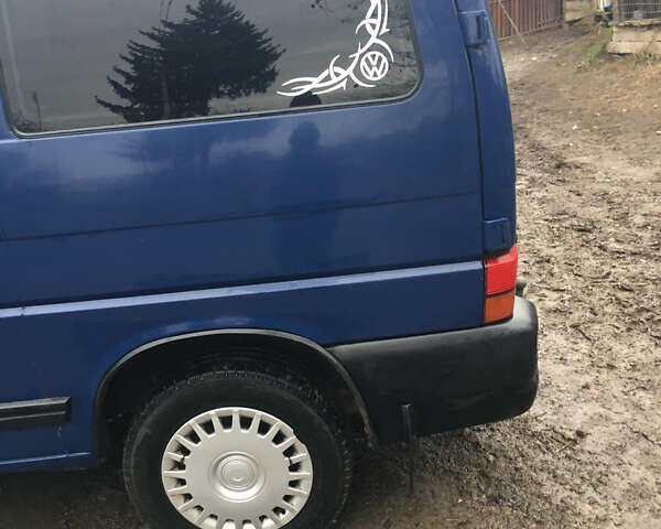 Синий Фольксваген Transporter, объемом двигателя 2.46 л и пробегом 375 тыс. км за 5200 $, фото 2 на Automoto.ua