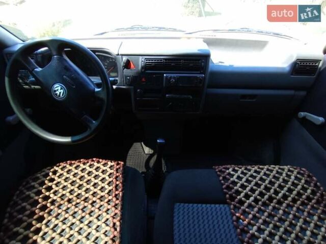 Синий Фольксваген Transporter, объемом двигателя 2.46 л и пробегом 235 тыс. км за 7200 $, фото 6 на Automoto.ua