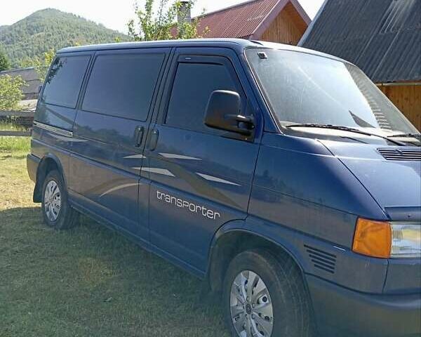 Синий Фольксваген Transporter, объемом двигателя 2.46 л и пробегом 235 тыс. км за 7200 $, фото 2 на Automoto.ua