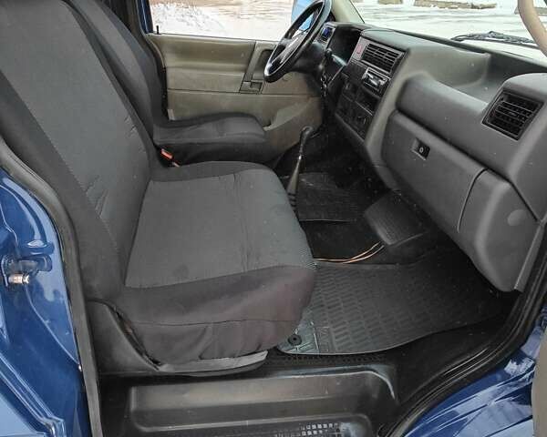 Синий Фольксваген Transporter, объемом двигателя 2.5 л и пробегом 348 тыс. км за 6800 $, фото 11 на Automoto.ua