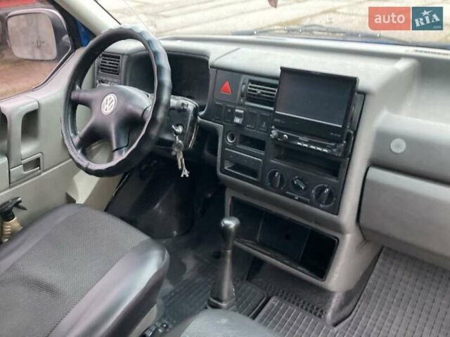 Синий Фольксваген Transporter, объемом двигателя 2.5 л и пробегом 453 тыс. км за 5950 $, фото 7 на Automoto.ua