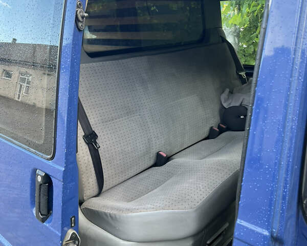 Синій Фольксваген Transporter, об'ємом двигуна 2.5 л та пробігом 450 тис. км за 7000 $, фото 2 на Automoto.ua