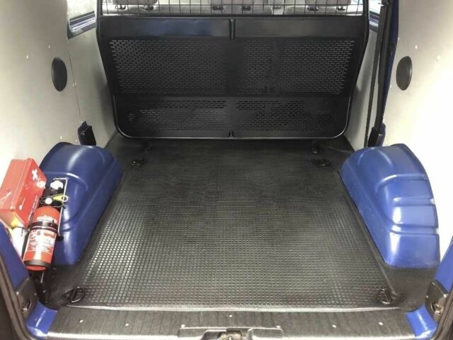 Синий Фольксваген Transporter, объемом двигателя 1.9 л и пробегом 268 тыс. км за 2300 $, фото 5 на Automoto.ua