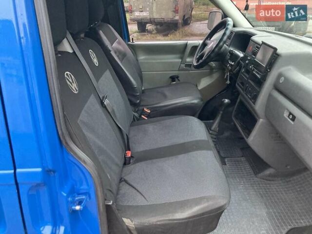 Синий Фольксваген Transporter, объемом двигателя 2.5 л и пробегом 453 тыс. км за 5950 $, фото 6 на Automoto.ua