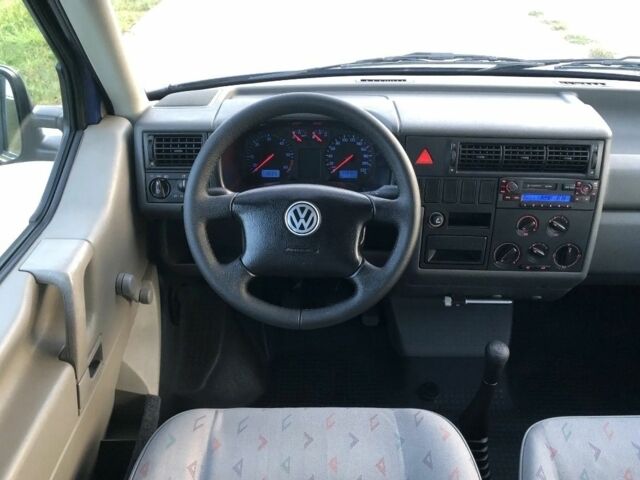 Синий Фольксваген Transporter, объемом двигателя 2.5 л и пробегом 220 тыс. км за 2009 $, фото 6 на Automoto.ua