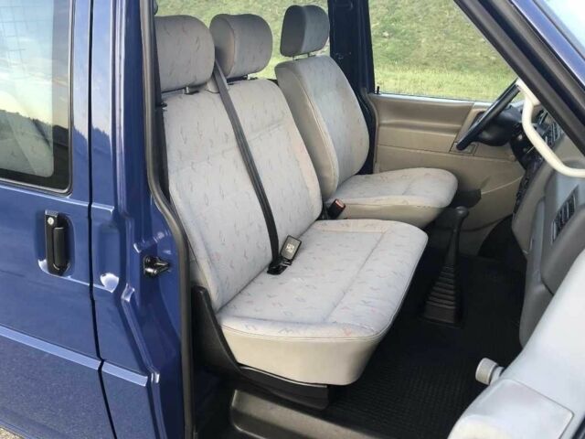 Синий Фольксваген Transporter, объемом двигателя 1.9 л и пробегом 268 тыс. км за 2300 $, фото 8 на Automoto.ua