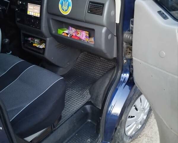 Синій Фольксваген Transporter, об'ємом двигуна 2.5 л та пробігом 368 тис. км за 7500 $, фото 3 на Automoto.ua