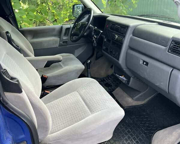 Синій Фольксваген Transporter, об'ємом двигуна 2.5 л та пробігом 450 тис. км за 7000 $, фото 1 на Automoto.ua