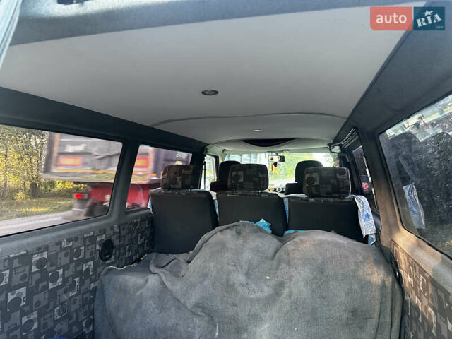 Синій Фольксваген Transporter, об'ємом двигуна 2.5 л та пробігом 279 тис. км за 6200 $, фото 5 на Automoto.ua