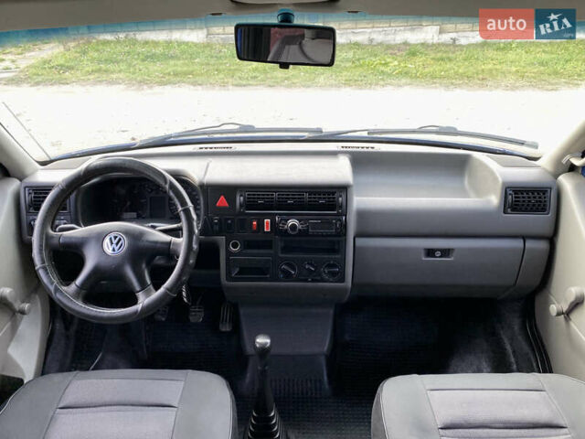 Синій Фольксваген Transporter, об'ємом двигуна 2.5 л та пробігом 290 тис. км за 5999 $, фото 47 на Automoto.ua