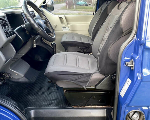 Синій Фольксваген Transporter, об'ємом двигуна 2.5 л та пробігом 290 тис. км за 5999 $, фото 53 на Automoto.ua