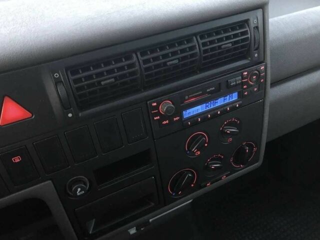 Синий Фольксваген Transporter, объемом двигателя 1.9 л и пробегом 268 тыс. км за 2300 $, фото 11 на Automoto.ua