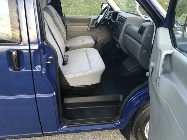 Синий Фольксваген Transporter, объемом двигателя 1.9 л и пробегом 268 тыс. км за 2300 $, фото 7 на Automoto.ua