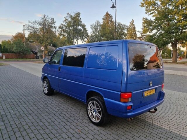 Синий Фольксваген Transporter, объемом двигателя 2.5 л и пробегом 365 тыс. км за 2200 $, фото 5 на Automoto.ua