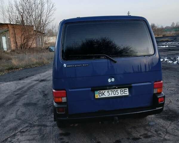 Синий Фольксваген Transporter, объемом двигателя 2.46 л и пробегом 650 тыс. км за 6000 $, фото 4 на Automoto.ua