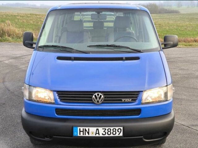 Синий Фольксваген Transporter, объемом двигателя 2.5 л и пробегом 259 тыс. км за 3850 $, фото 1 на Automoto.ua
