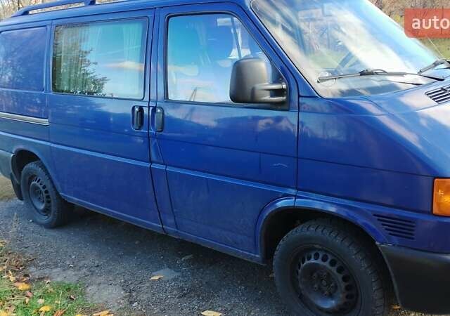 Синий Фольксваген Transporter, объемом двигателя 1.9 л и пробегом 440 тыс. км за 4500 $, фото 1 на Automoto.ua
