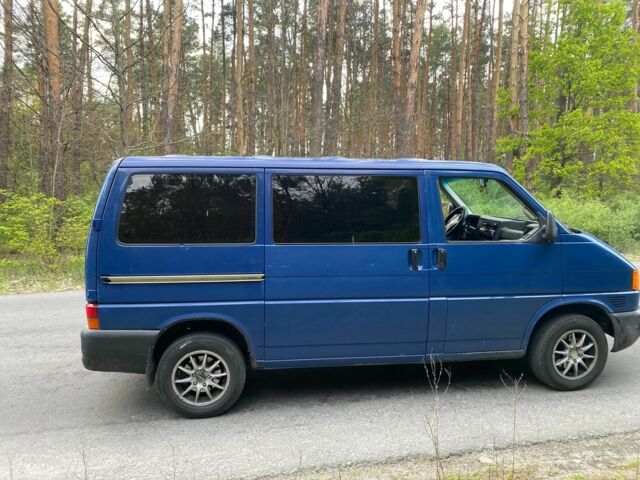 Синий Фольксваген Transporter, объемом двигателя 2.5 л и пробегом 490 тыс. км за 5500 $, фото 3 на Automoto.ua
