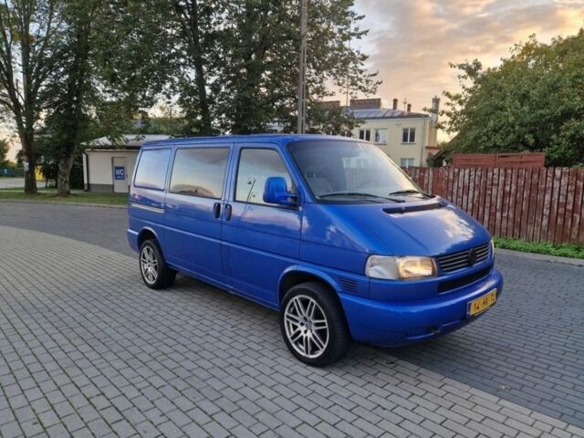 Синий Фольксваген Transporter, объемом двигателя 2.5 л и пробегом 237 тыс. км за 3400 $, фото 1 на Automoto.ua