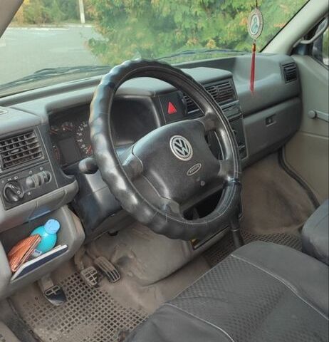 Синій Фольксваген Transporter, об'ємом двигуна 2.5 л та пробігом 300 тис. км за 4632 $, фото 3 на Automoto.ua