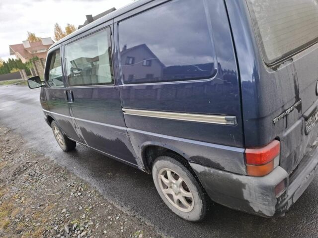Синий Фольксваген Transporter, объемом двигателя 0 л и пробегом 400 тыс. км за 3850 $, фото 1 на Automoto.ua