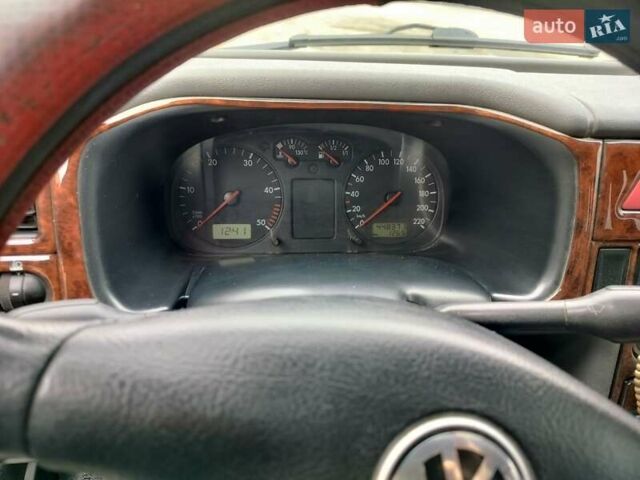 Синий Фольксваген Transporter, объемом двигателя 2.5 л и пробегом 450 тыс. км за 10200 $, фото 19 на Automoto.ua