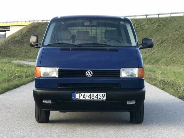Синий Фольксваген Transporter, объемом двигателя 2.5 л и пробегом 300 тыс. км за 2900 $, фото 2 на Automoto.ua