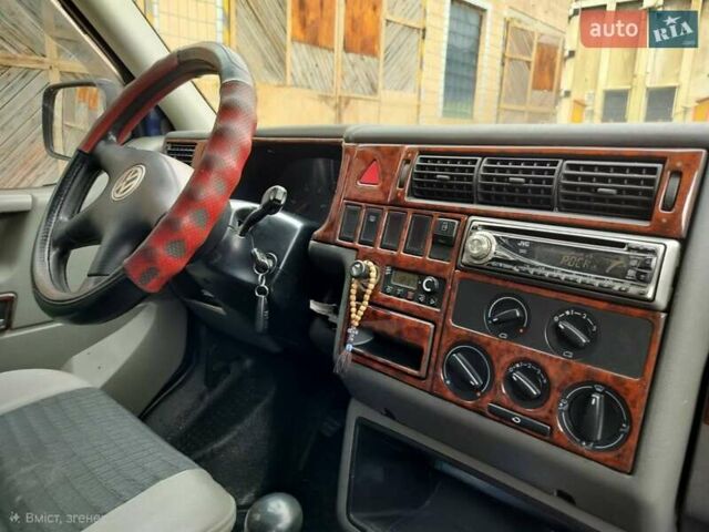 Синий Фольксваген Transporter, объемом двигателя 2.5 л и пробегом 450 тыс. км за 10200 $, фото 10 на Automoto.ua