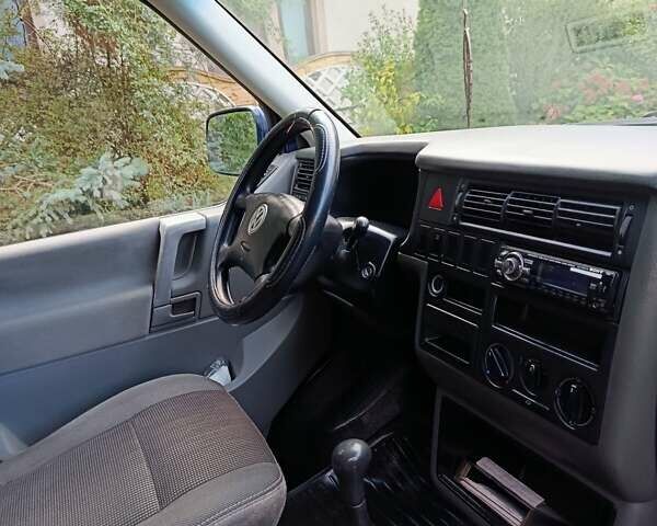 Синий Фольксваген Transporter, объемом двигателя 2.5 л и пробегом 253 тыс. км за 7500 $, фото 5 на Automoto.ua