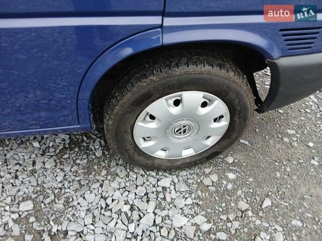 Синий Фольксваген Transporter, объемом двигателя 2.5 л и пробегом 345 тыс. км за 7999 $, фото 44 на Automoto.ua