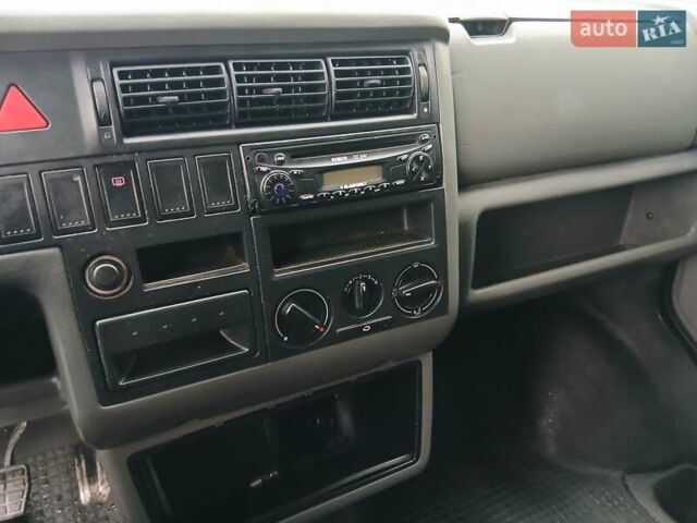 Синий Фольксваген Transporter, объемом двигателя 2.5 л и пробегом 345 тыс. км за 7999 $, фото 25 на Automoto.ua