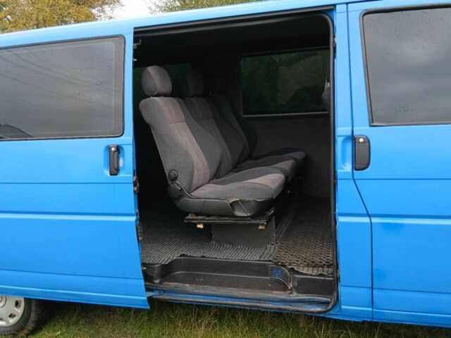 Синий Фольксваген Transporter, объемом двигателя 2.5 л и пробегом 399 тыс. км за 6185 $, фото 3 на Automoto.ua