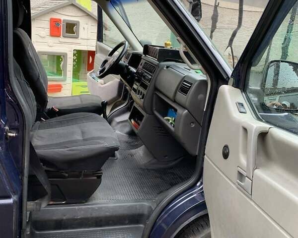 Синий Фольксваген Transporter, объемом двигателя 2.5 л и пробегом 343 тыс. км за 6500 $, фото 1 на Automoto.ua