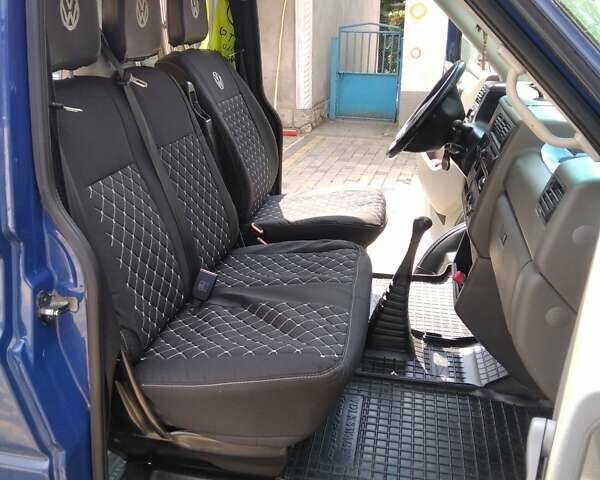 Синий Фольксваген Transporter, объемом двигателя 2.5 л и пробегом 360 тыс. км за 8500 $, фото 5 на Automoto.ua