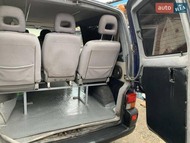 Синий Фольксваген Transporter, объемом двигателя 2.5 л и пробегом 343 тыс. км за 6500 $, фото 4 на Automoto.ua