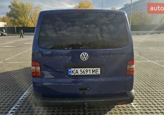 Синий Фольксваген Transporter, объемом двигателя 2.5 л и пробегом 300 тыс. км за 9300 $, фото 4 на Automoto.ua