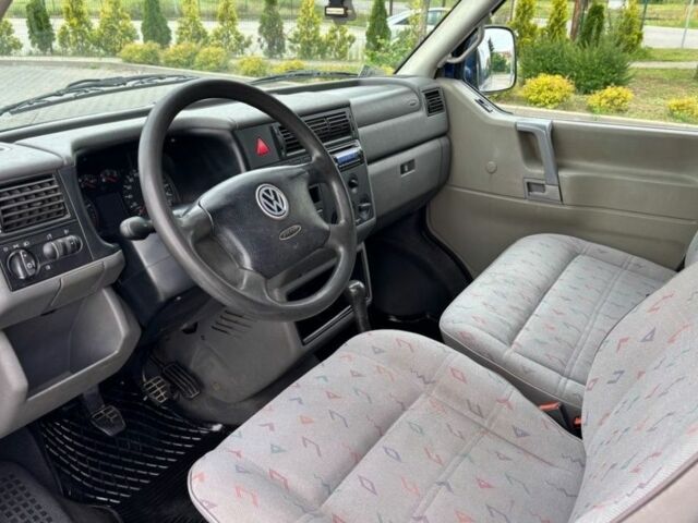 Синий Фольксваген Transporter, объемом двигателя 2.5 л и пробегом 234 тыс. км за 2347 $, фото 5 на Automoto.ua