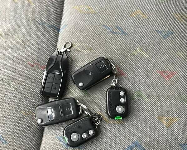 Синий Фольксваген Transporter, объемом двигателя 1.98 л и пробегом 312 тыс. км за 10500 $, фото 15 на Automoto.ua