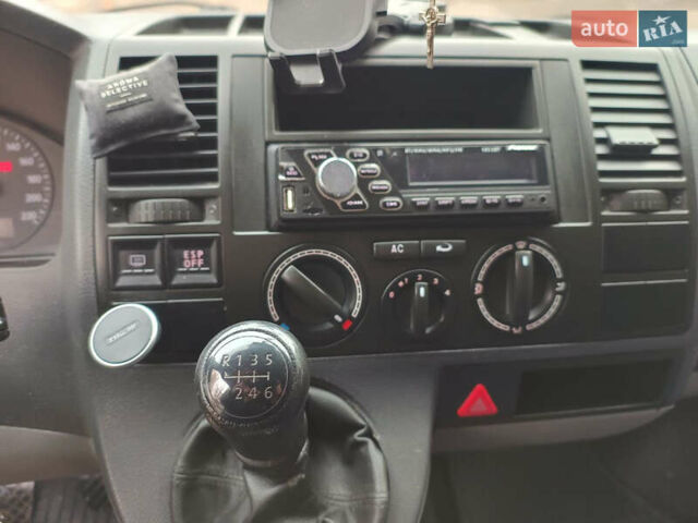 Синий Фольксваген Transporter, объемом двигателя 2.5 л и пробегом 285 тыс. км за 8500 $, фото 19 на Automoto.ua