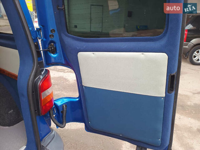 Синий Фольксваген Transporter, объемом двигателя 2.5 л и пробегом 285 тыс. км за 8500 $, фото 37 на Automoto.ua
