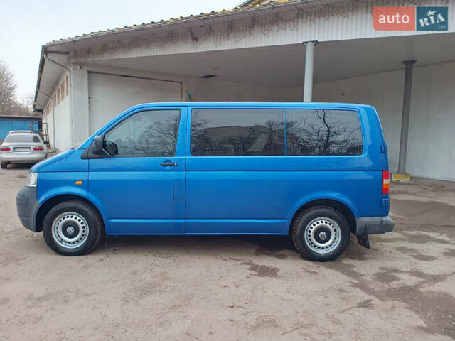 Синий Фольксваген Transporter, объемом двигателя 2.5 л и пробегом 285 тыс. км за 8500 $, фото 7 на Automoto.ua