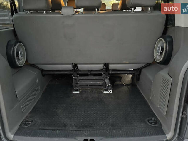 Синий Фольксваген Transporter, объемом двигателя 1.9 л и пробегом 325 тыс. км за 9000 $, фото 6 на Automoto.ua