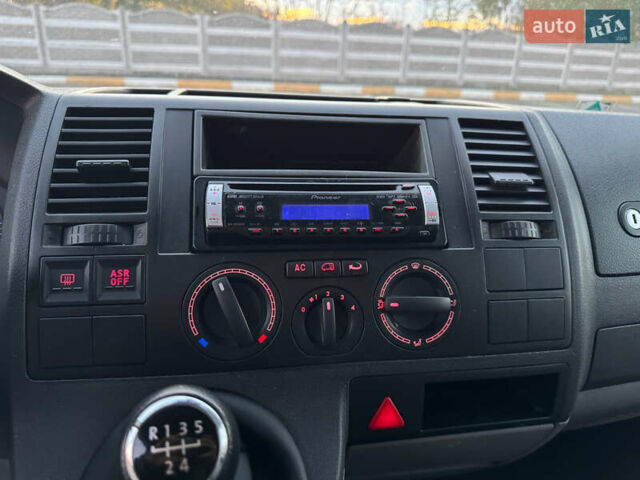 Синий Фольксваген Transporter, объемом двигателя 1.9 л и пробегом 325 тыс. км за 9000 $, фото 26 на Automoto.ua