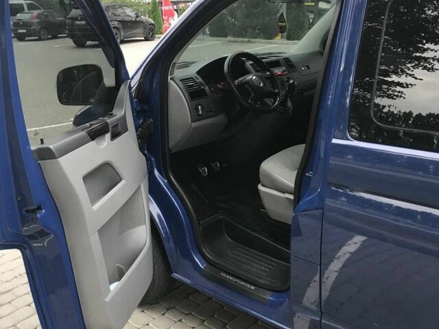 Синий Фольксваген Transporter, объемом двигателя 2 л и пробегом 312 тыс. км за 10500 $, фото 12 на Automoto.ua