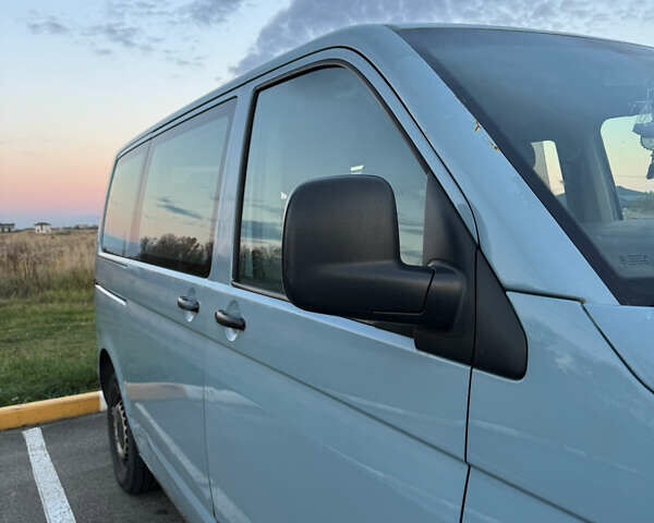 Синий Фольксваген Transporter, объемом двигателя 1.9 л и пробегом 325 тыс. км за 9000 $, фото 8 на Automoto.ua